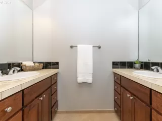 Photo #3: 21161454 Listing