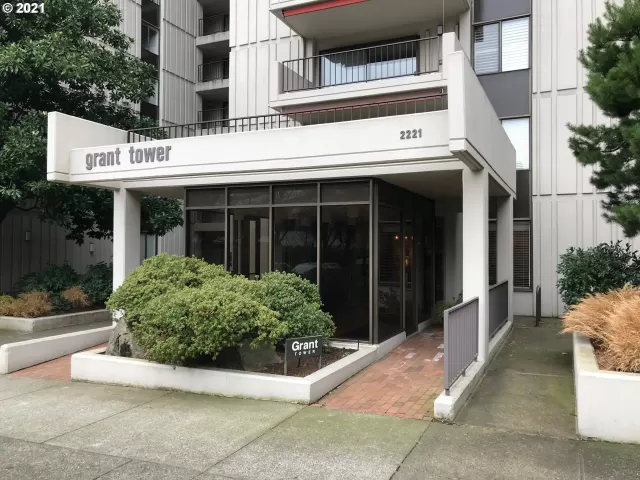 MLS: 21161492 Condo For Sale