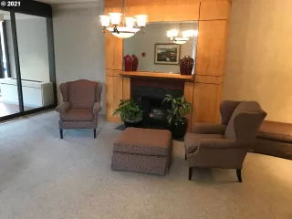 Photo #5: 21161492 Listing