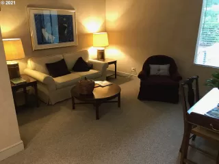 Photo #6: 21161492 Listing