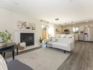 Photo #4: 21161741 Listing