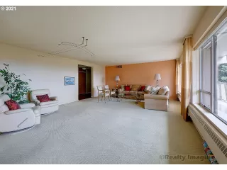 Photo #6: 21161821 Listing 