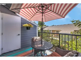 Photo #6: 21162044 Listing