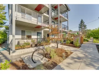 Photo #1: 21162282 Listing 