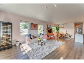 Photo #3: 21162282 Listing 
