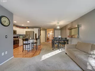 Photo #2: 21163127 Listing 