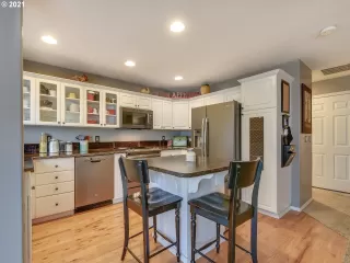 Photo #4: 21163127 Listing 