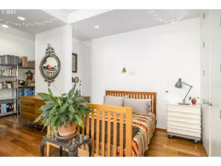 Photo #5: 21163572 Listing 