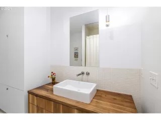 Photo #6: 21163572 Listing 