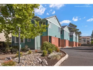 More Details about MLS # 21163698 : 4766 SW TUCKER AVE