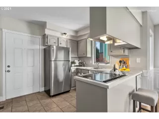 Photo #6: 21163698 Listing 