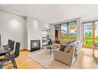 Photo #3: 21163763 Listing 