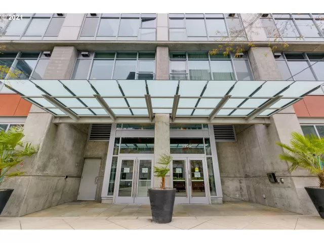 MLS: 21163916 Condo For Sale