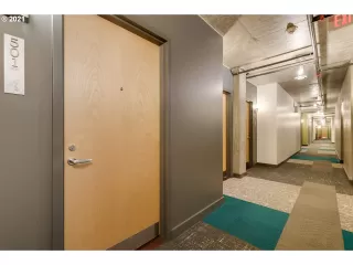 Photo #5: 21163916 Listing