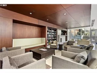 Photo #4: 21163988 Listing