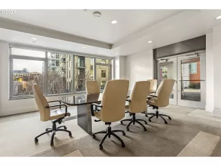 Photo #5: 21163988 Listing