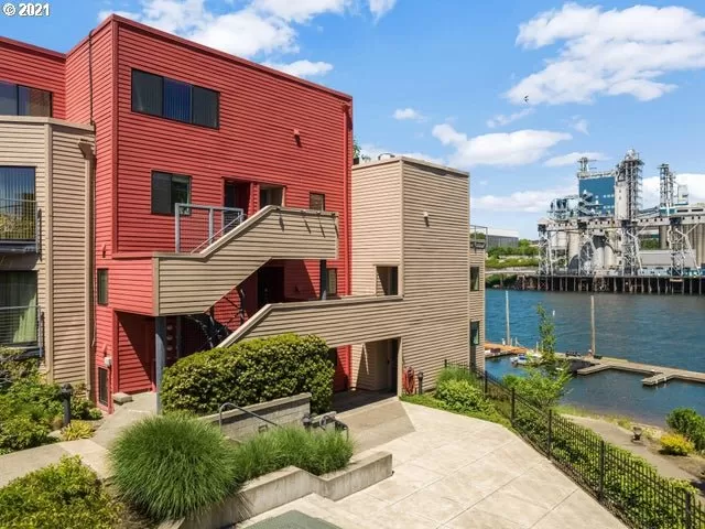 MLS: 21164008 Condo For Sale