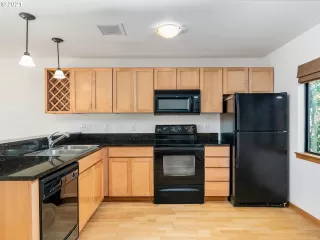 Photo #5: 21164008 Listing 