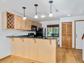 Photo #6: 21164008 Listing 