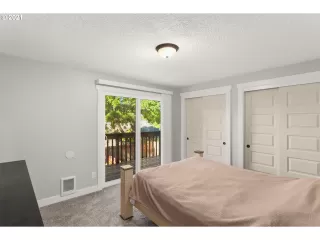 Photo #4: 21164207 Listing