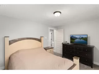 Photo #5: 21164207 Listing