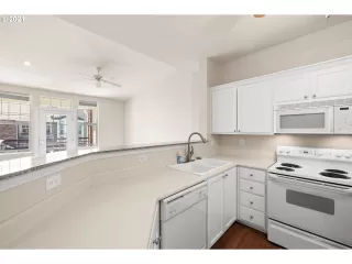 Photo #5: 21164419 Listing