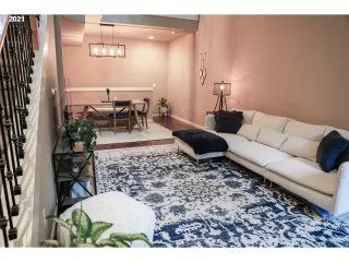 Photo #3: 21164462 Listing