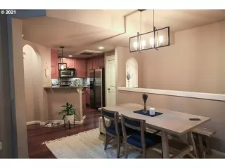 Photo #5: 21164462 Listing