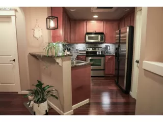 Photo #6: 21164462 Listing