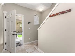 Photo #4: 21164540 Listing