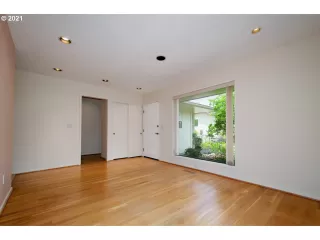 Photo #2: 21164826 Listing