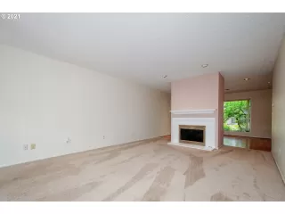 Photo #6: 21164826 Listing