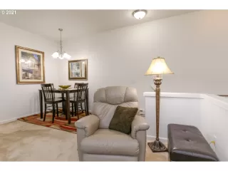 Photo #4: 21165207 Listing