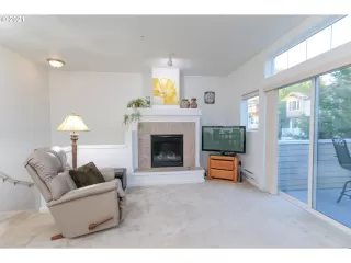 Photo #5: 21165207 Listing