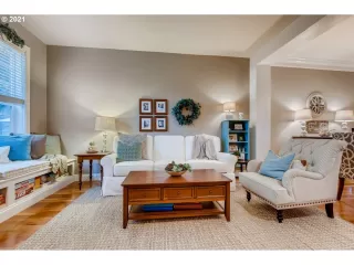 Photo #4: 21165478 Listing