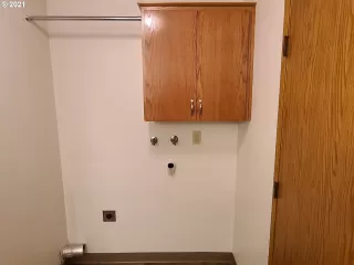 Photo #3: 21165668 Listing