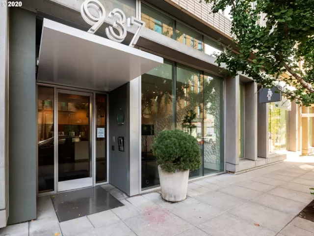 MLS: 21166493 Condo For Sale