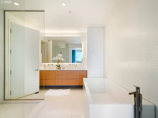 Photo #4: 21166493 Listing