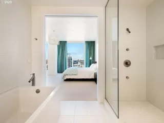 Photo #6: 21166493 Listing