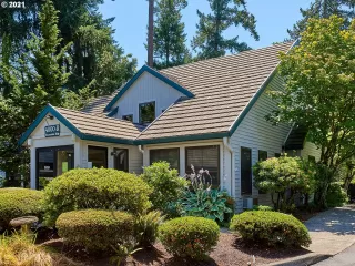 Photo #6: 21166629 Listing