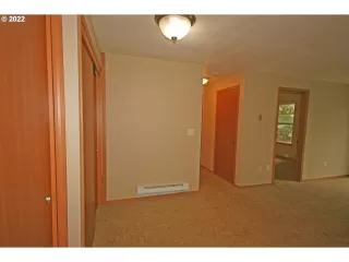 Photo #5: 21166907 Listing