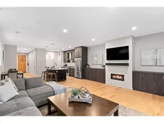 Photo #1: 21167083 Listing 