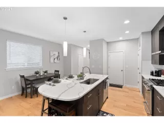 Photo #6: 21167083 Listing 