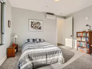 Photo #6: 21167228 Listing