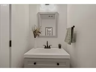 Photo #3: 21167277 Listing