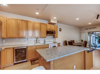 Photo #3: 21167634 Listing