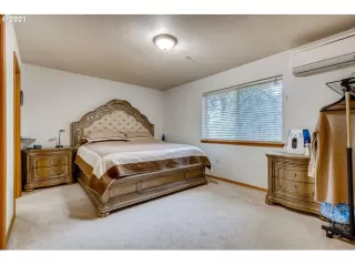 Photo #5: 21167634 Listing