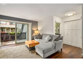 Photo #4: 21167864 Listing