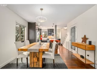 Photo #5: 21167864 Listing