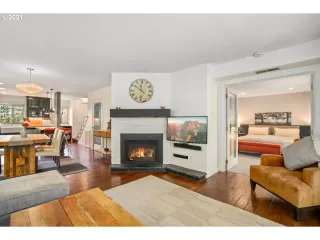Photo #6: 21167864 Listing